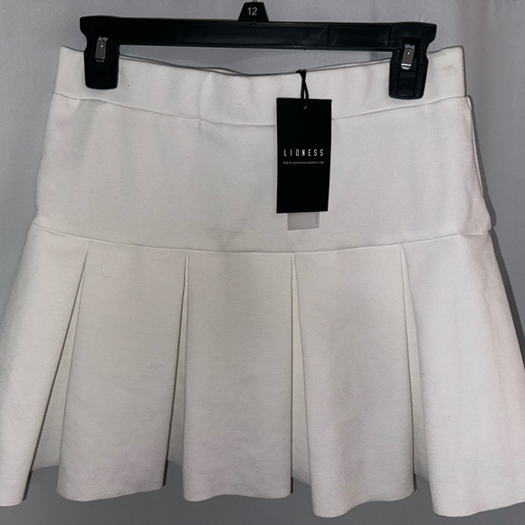 Lioness pleated skirt - Picture 1 of 1